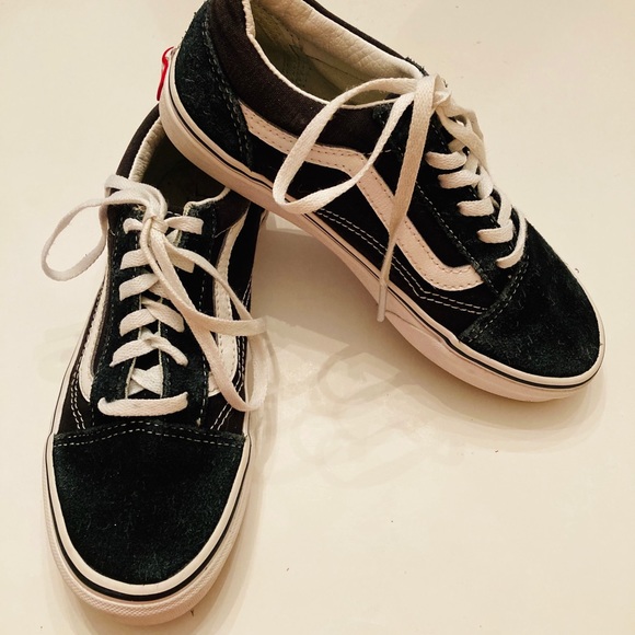 Vans - Picture 2 of 6